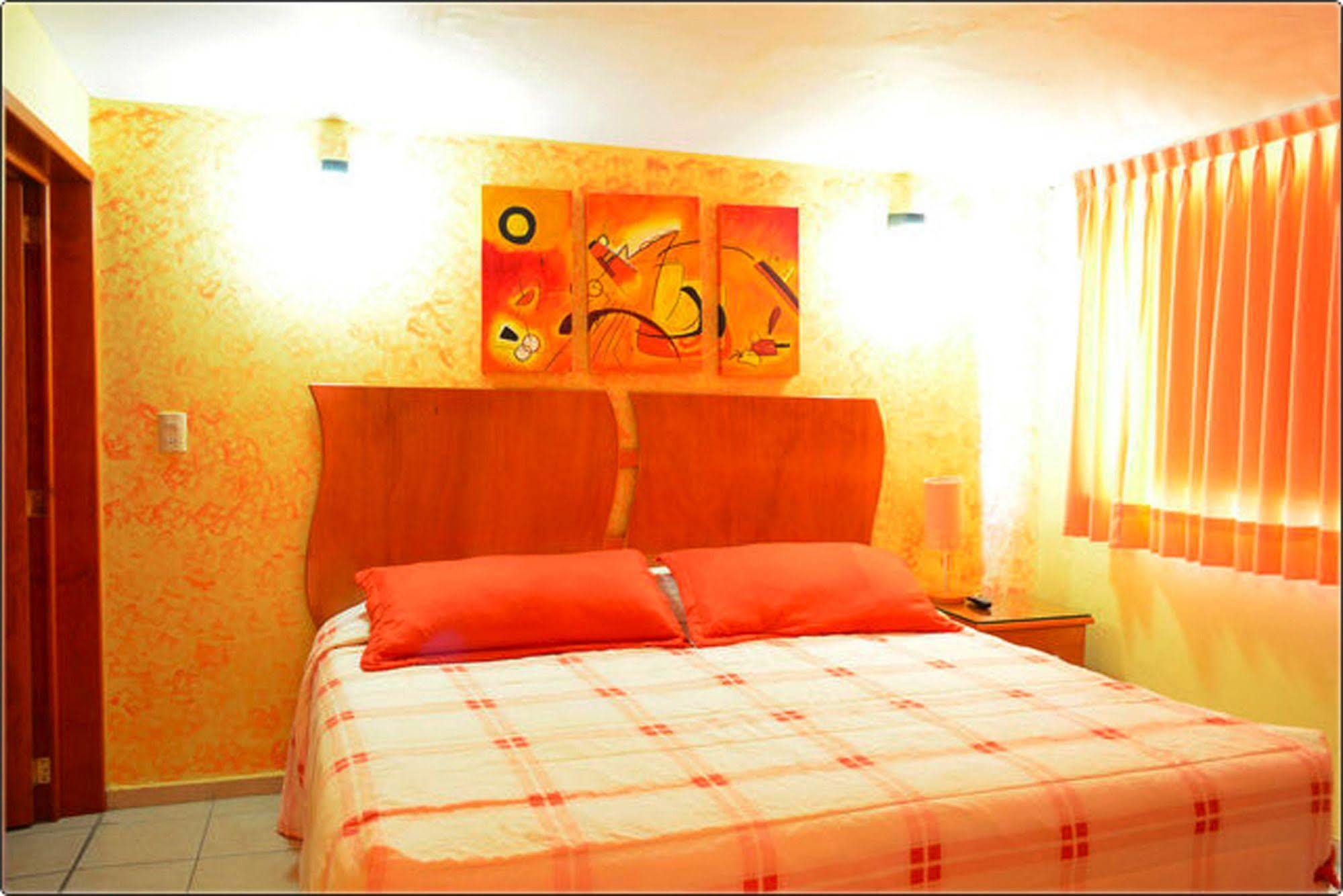 Bed and Breakfast Residencia Los Angeles Guadalajara Exterior foto